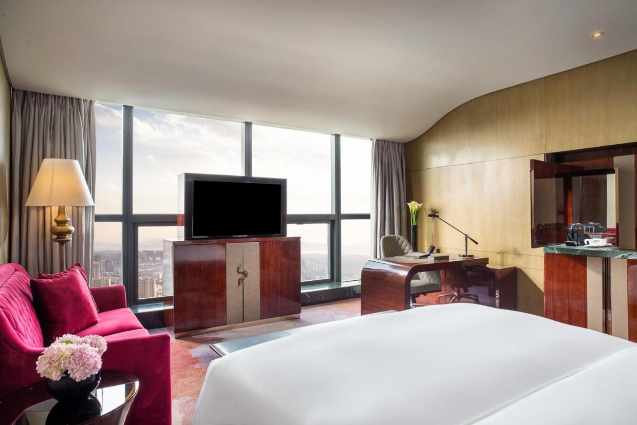 Отель Sofitel Куньмин Экстерьер фото